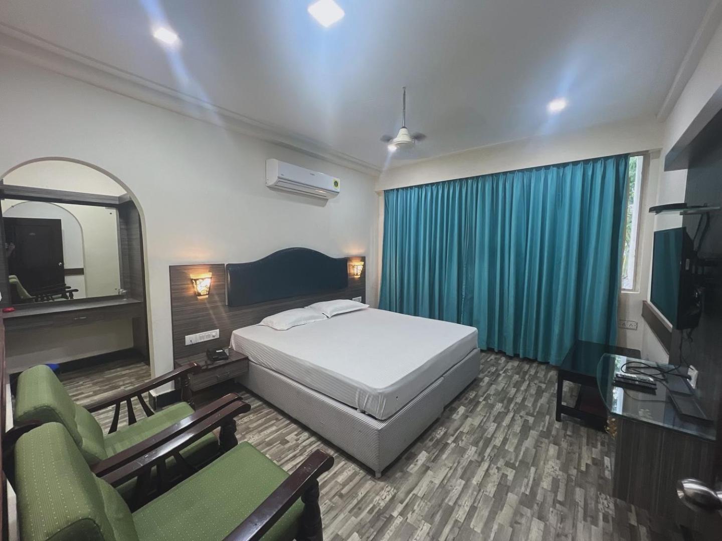Varada Nagavali Hotel Srikakulam Dış mekan fotoğraf